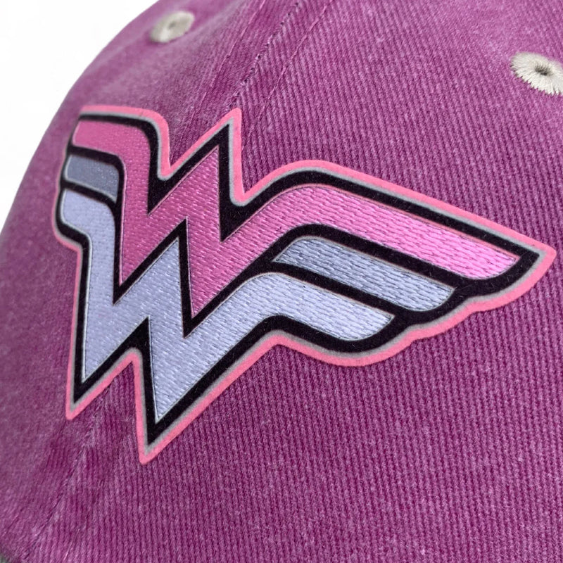 DC Comics Wonder Woman “Rose-Silver Logo” Purple-Beige Vintage