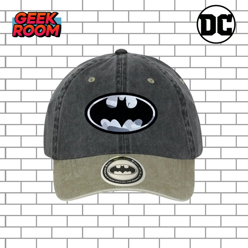 DC Comics Batman “Artic Camo Logo” Grey/Beige Vintage